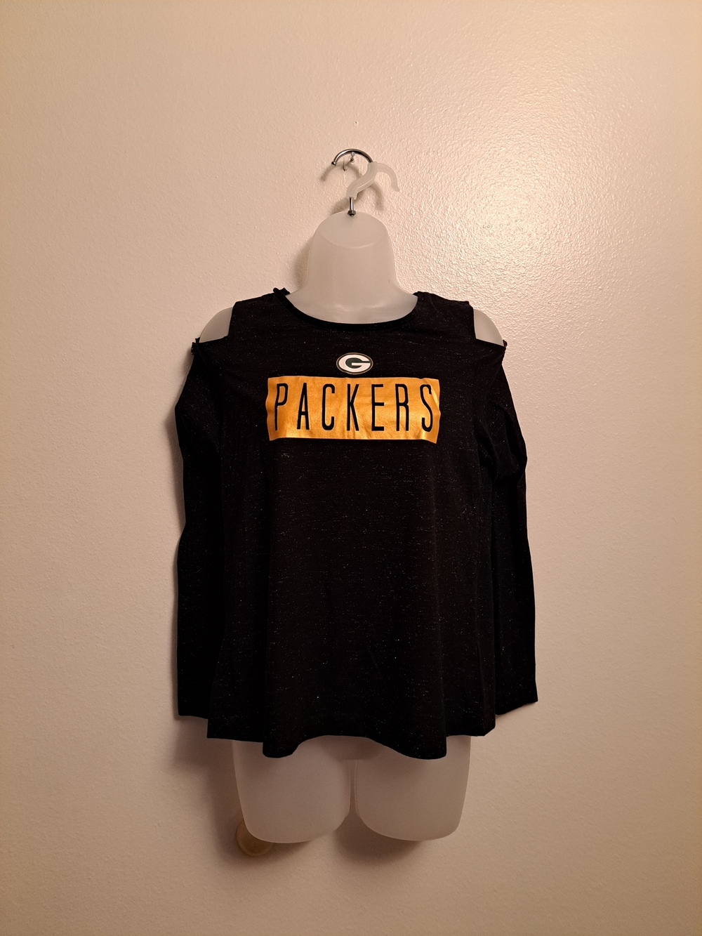 NFL Black Cold-Shoulder Green Bay Packers Long Sleeve Tee with Gold Logo